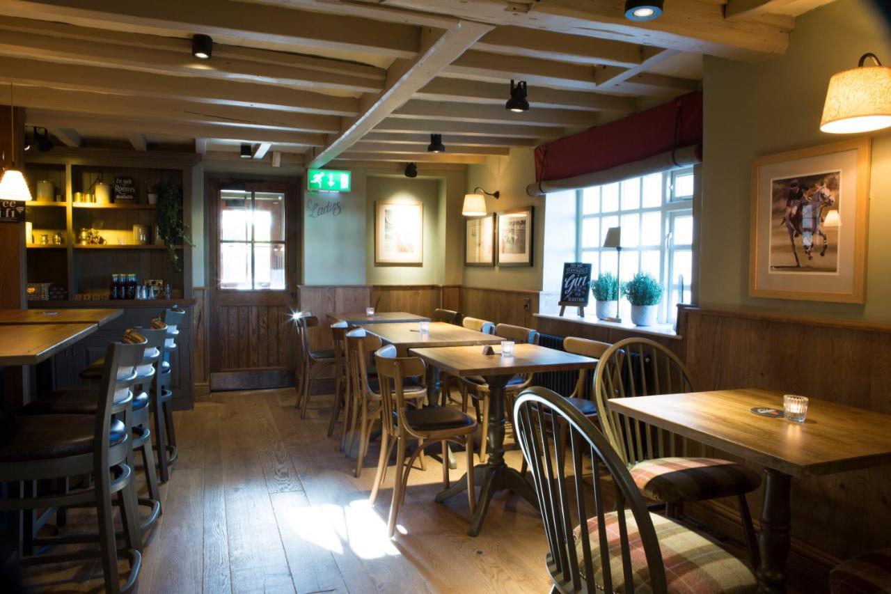 Red Lion Inn Little Budworth Exterior foto